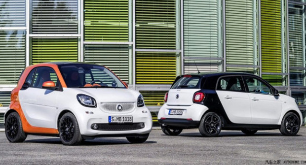 2015-Smart-ForTwo-ForFour-000