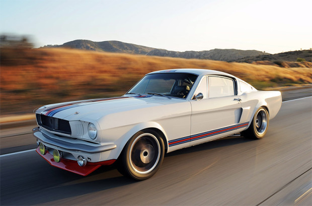 Mustangini-_0000_01-pure-vision-martini-racing-mustang.jpg