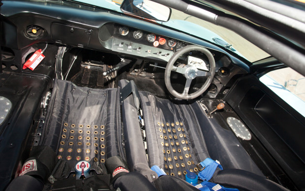 1968-ford-gt40-gulf-mirage-interior