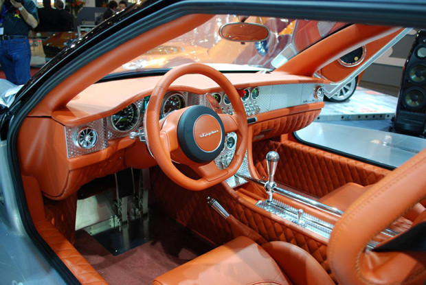 foto do interior do spyker 1