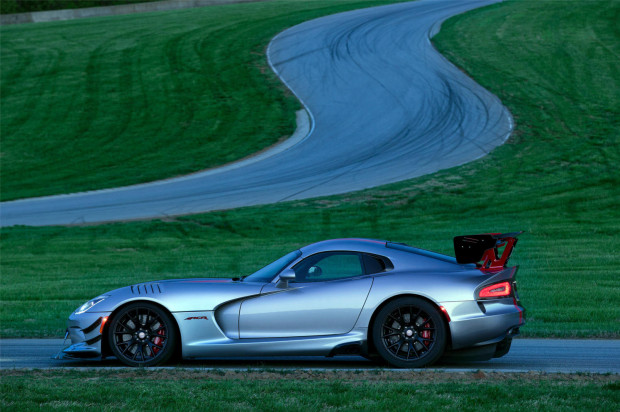 SRT-Viper-ACR-30