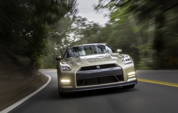 2016-Nissan-GT-R-45th (3)