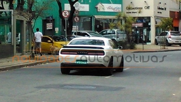 Dodge-Challenger-Hellcat1-740x419