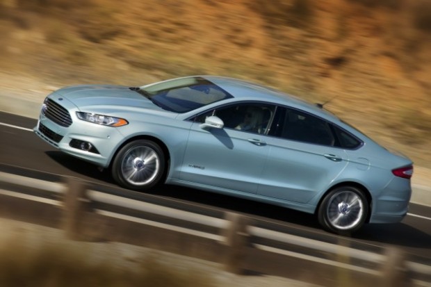 2013-ford-fusion-hybrid