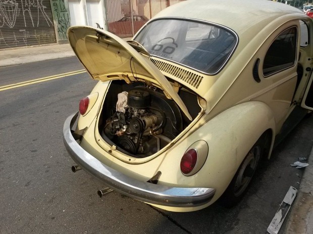 Fusca parado