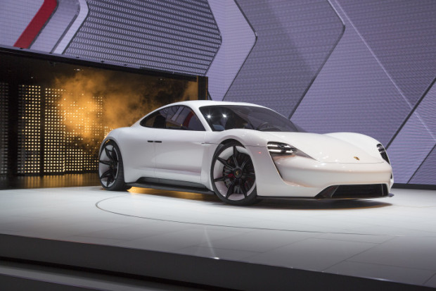 Porsche-Mission-E-14