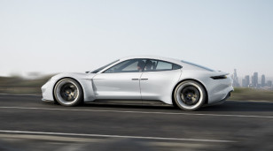 Porsche-Mission-E-20