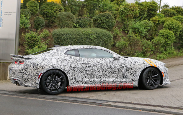 chevrolet-camaro-zl1-spy-shots-005-1