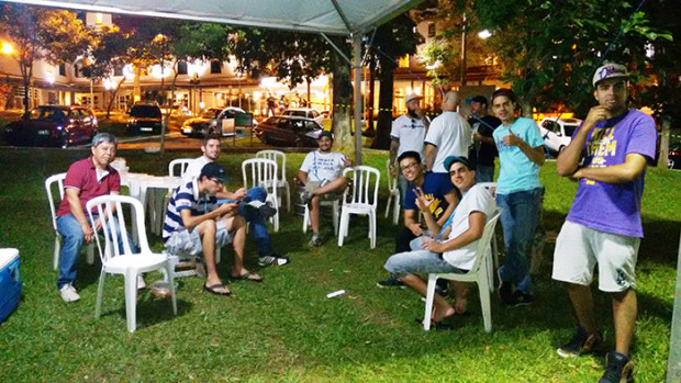 125 - Galera reunida na primeira noite