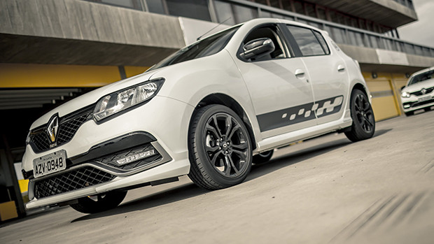 sandero-rs-flatout-barata-29