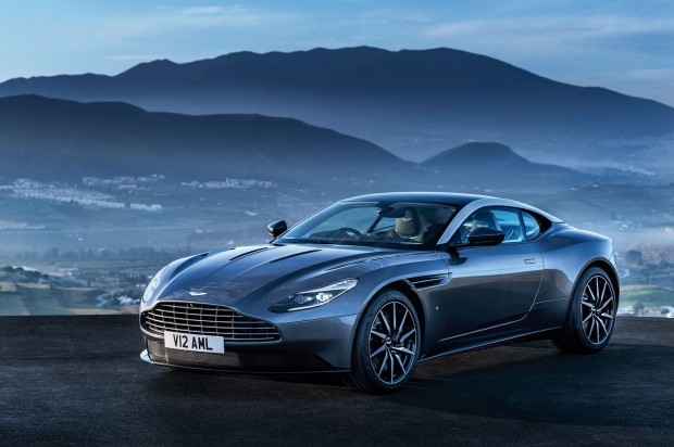 Aston-Martin-DB11-2