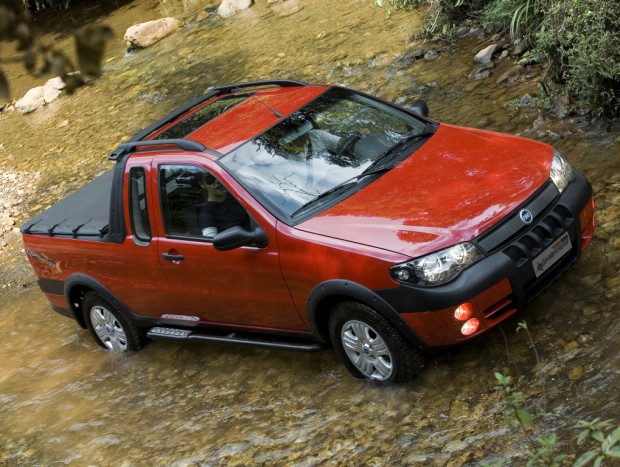 fiat_strada_try_on_adventure_ce_3