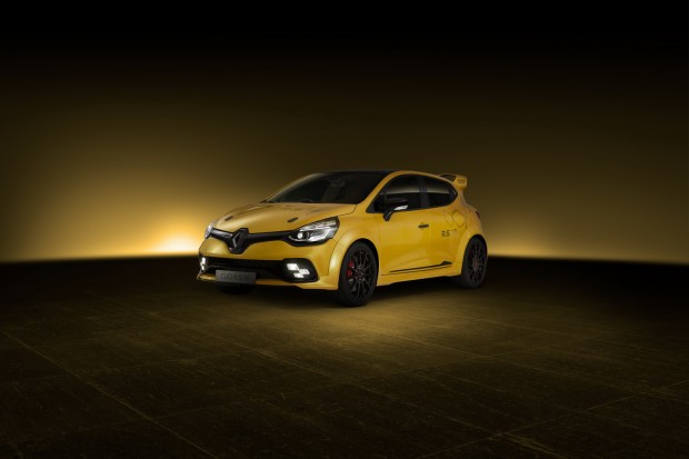 2016-RenaultClioRS16-01