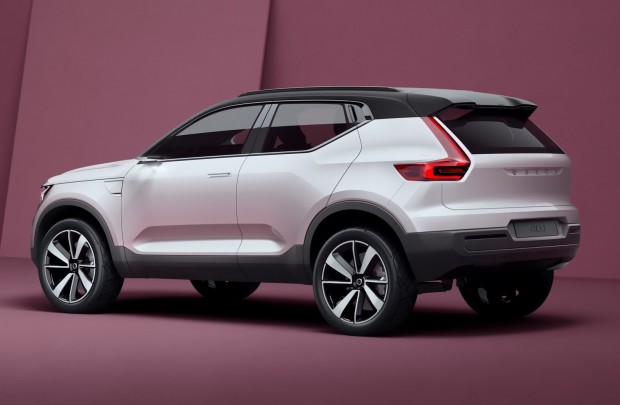 Volvo-XC40-S40-7