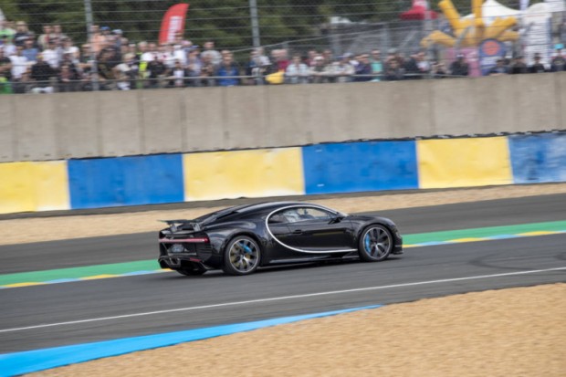 Bugatti_Chiron_Le_Mans-4-770x513