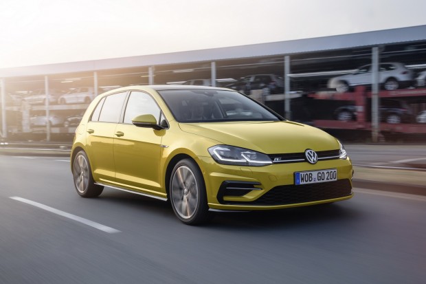 2017-VWGOLF-03