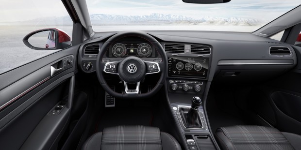 2017-VWGOLF-21