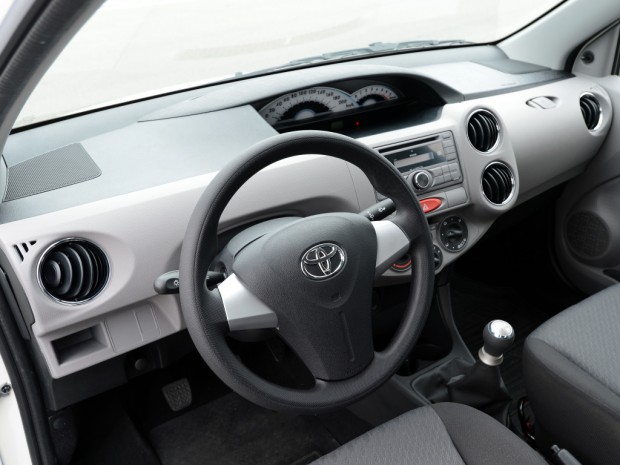 autowp.ru_toyota_etios_hatchback_br-spec_4