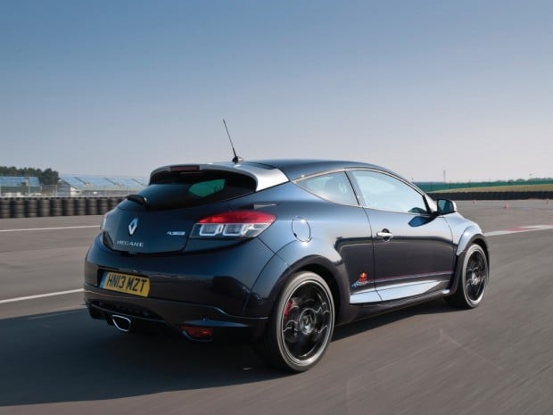 renault_megane_r.s._250_red_bull_racing_rb8_uk-spec_1