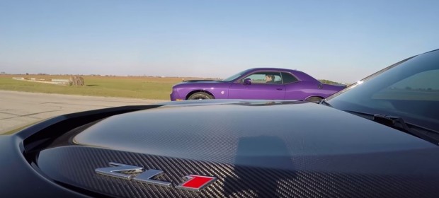 2017-chevrolet-camaro-zl1-drag-races-dodge-challenger-hellcat-regrets-it_2