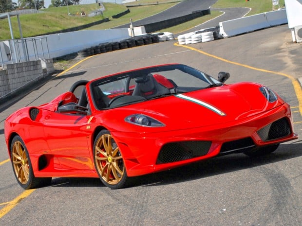 ferrari_scuderia_spider_16m_16