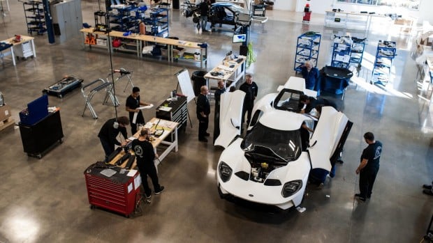 ford_gt_deliveries_begin