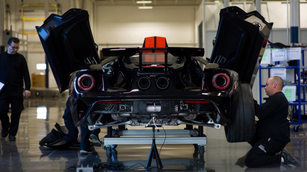 ford_gt_was_unveiled_at_naias_in_january_2015