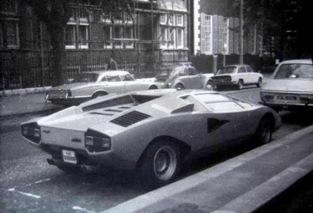 75LonCountach_zpso7mwcsnu