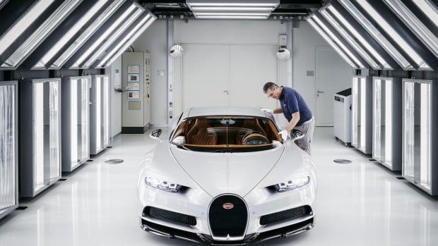 2017-bugatti-chiron-production-at-molsheim-factory (21)