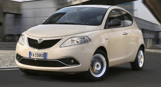 Lancia-Ypsilon-2016MY-0