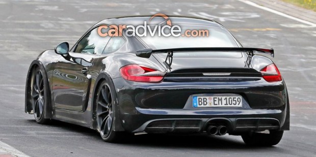 porsche-718-cayman-gt4-spy-11-rear