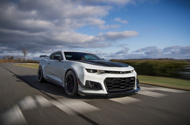 chevrolet_camaro_zl1_1le_1