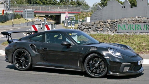 2018-porsche-911-gt3-rs-spy-photo-1