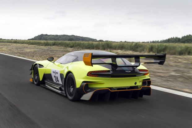 Aston-Martin-Vulcan-AMR-Pro-14