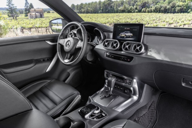 D407854-Mercedes-Benz-X-Class--Power-Interior