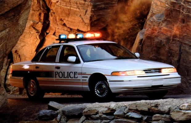 ford_crown_victoria_11