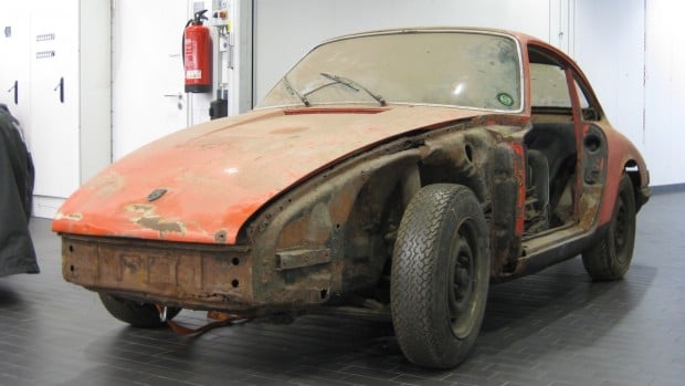 high_911_barn_find_2017_porsche_ag (1)