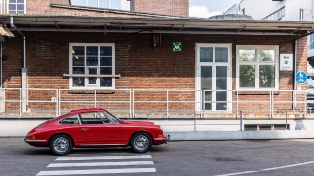 high_911_barn_find_2017_porsche_ag (14)