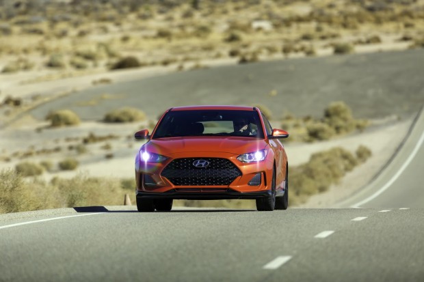 2019-Hyundai-Veloster-18