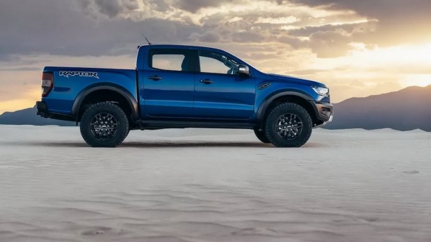 2019-ford-ranger-raptor-2