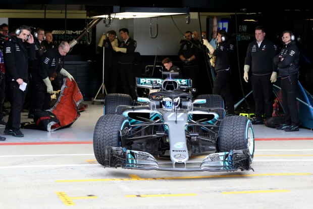 f1-mercedes-unveils-2018-car-3