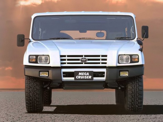 toyota_mega_cruiser_2