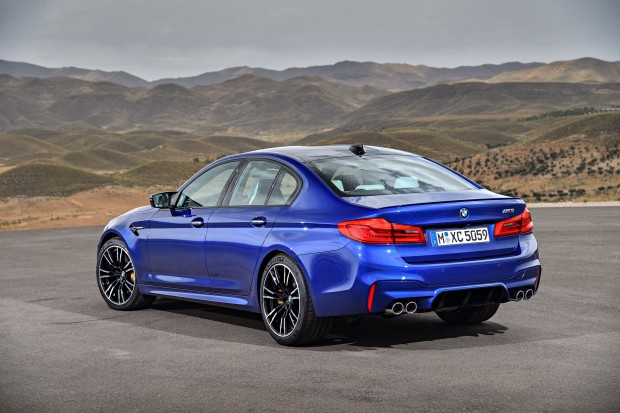 2018-BMW-M5-04