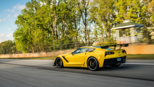 04-2019-chevrolet-corvette-zr1-fd-1