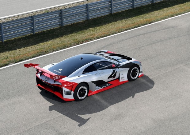 2018-audi-e-tron-vision-gran-turismo-11