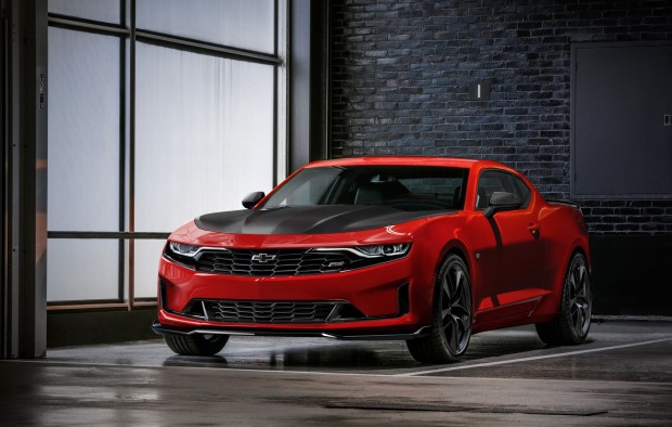 2019-chevrolet-camaro-official-1