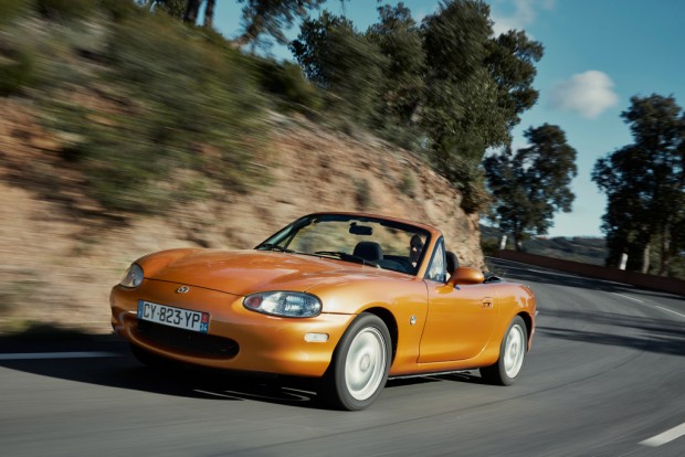 mazda_mx-5_roadster_31