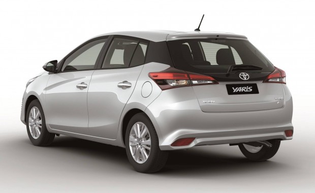 toyota-yaris-rear