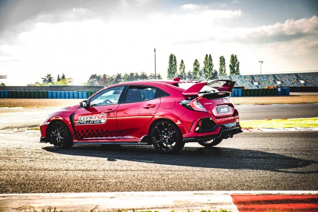 Honda-Civic-Type-R-Magny-Cours-03