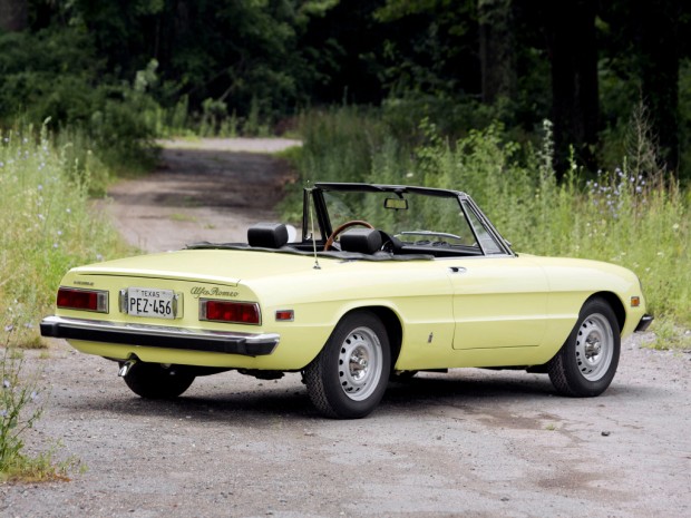 alfa_romeo_2000_spider_veloce_us-spec_12